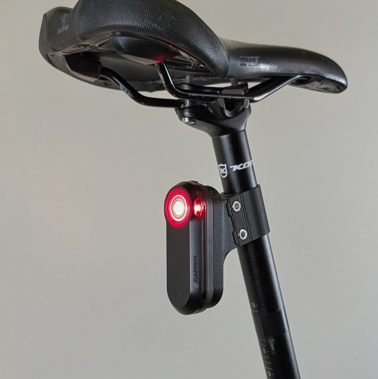airtag sattelstütze Seatpost Varia + Airtag Mount