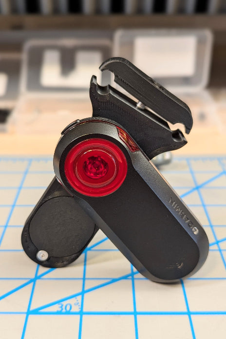 Saddle Rail Varia + Airtag Mount